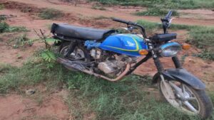 Ogun So-Safe Corps Recovers Abandoned Motorcycle in Idiroko Community